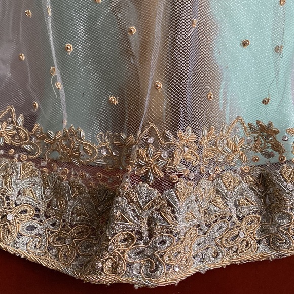 Absolutely stunning sheer sequence blouse - Picture 6 of 12